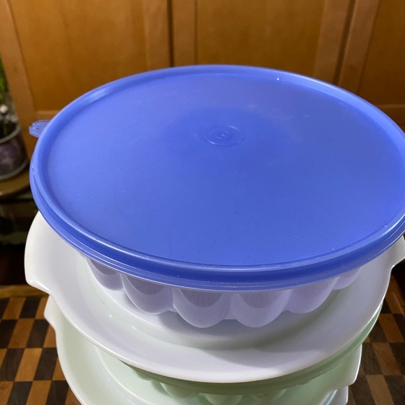 TUPPERWARE JELLO MOLD RINGS PRICE IS EACH - Picture 2 of 7